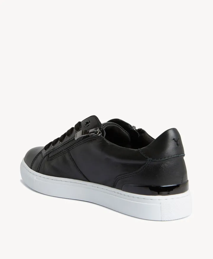 Adler Sneaker