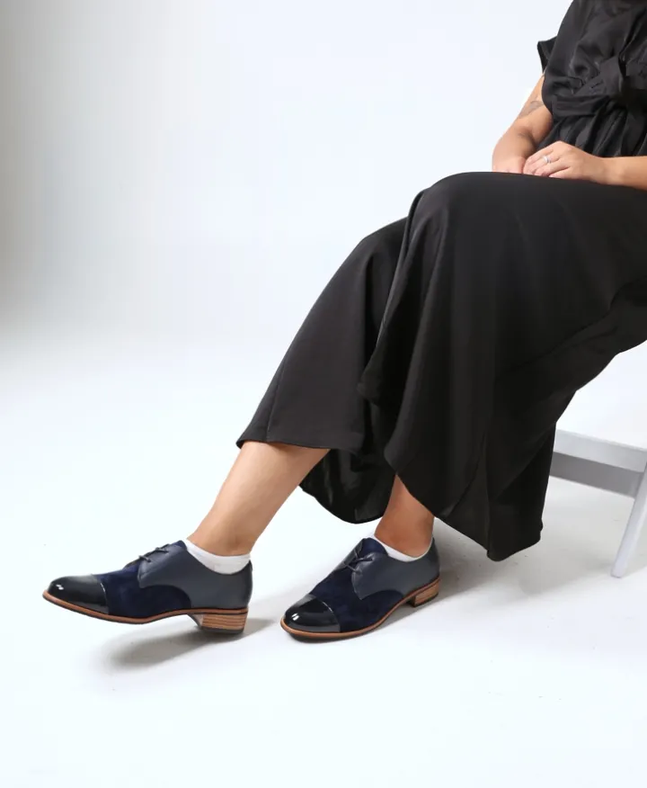 Aldo Lace Up