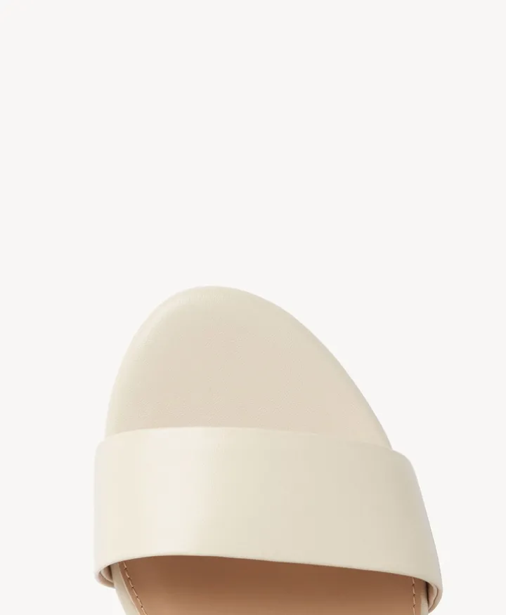 Clarissa Sandal