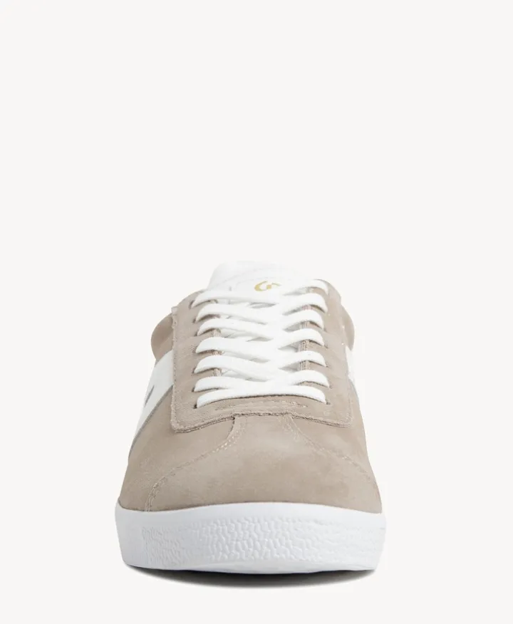 Convergence Sneaker