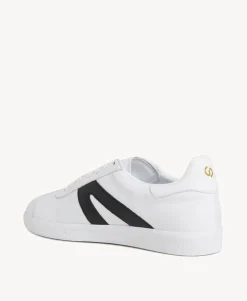 Convergence Sneaker