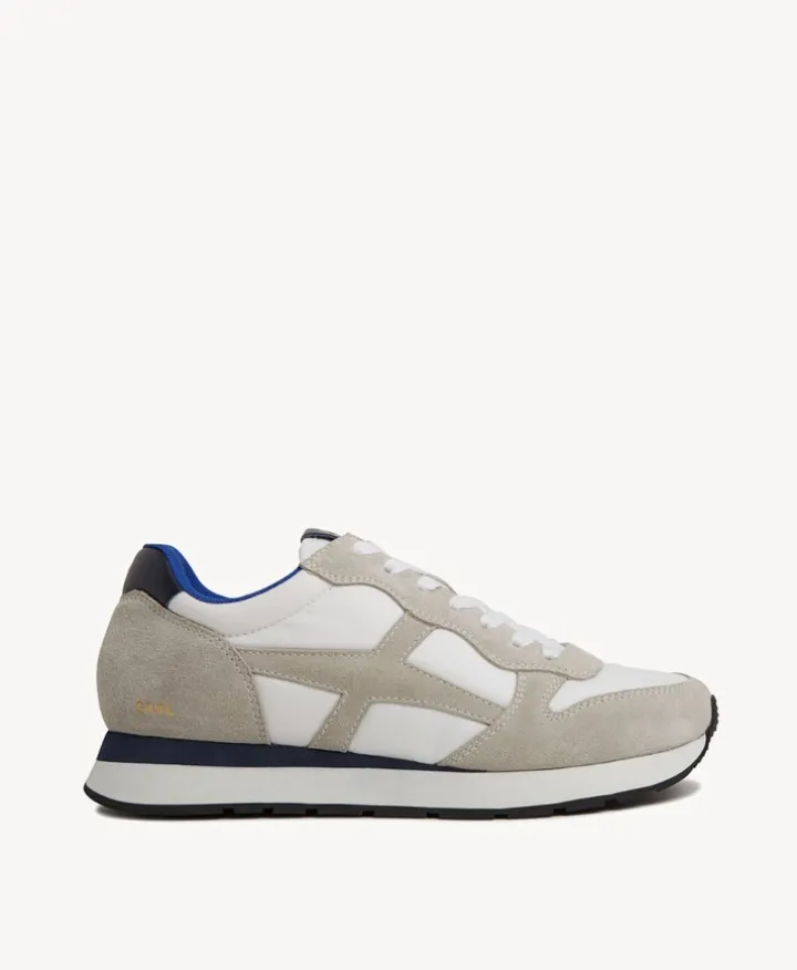 Crossroads Sneaker