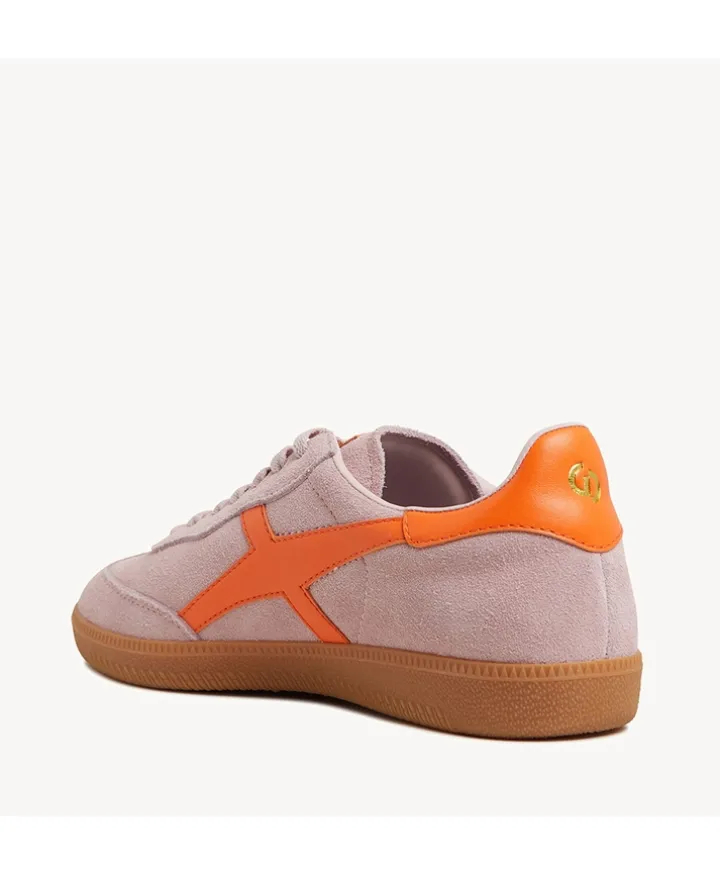 Crossroads Sneaker