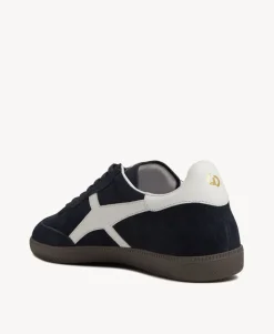 Crossroads Sneaker