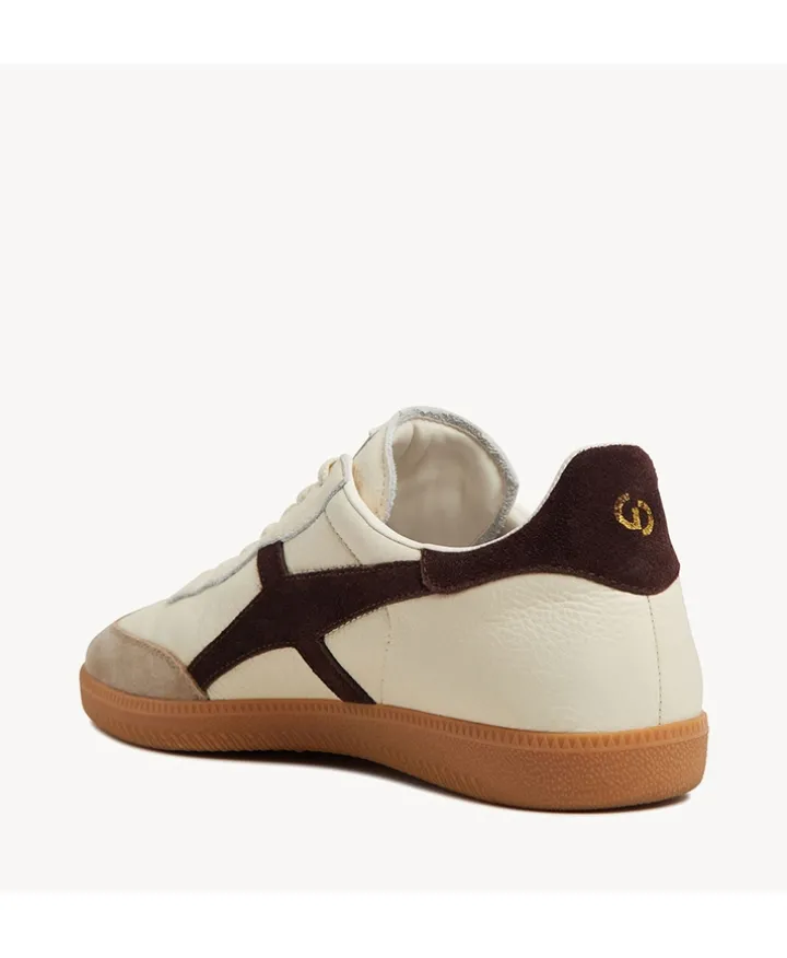 Crossroads Sneaker