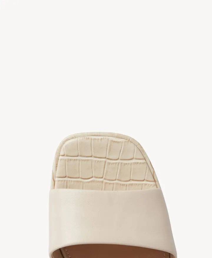 Dahlia Platform Sandal