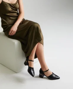 Debbie Heel