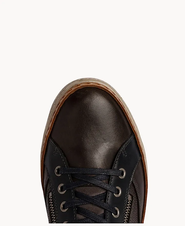 Delano Leather Sneaker
