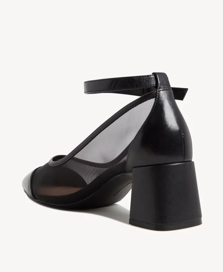 Donelle Heel