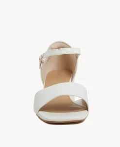 Donna Sandal