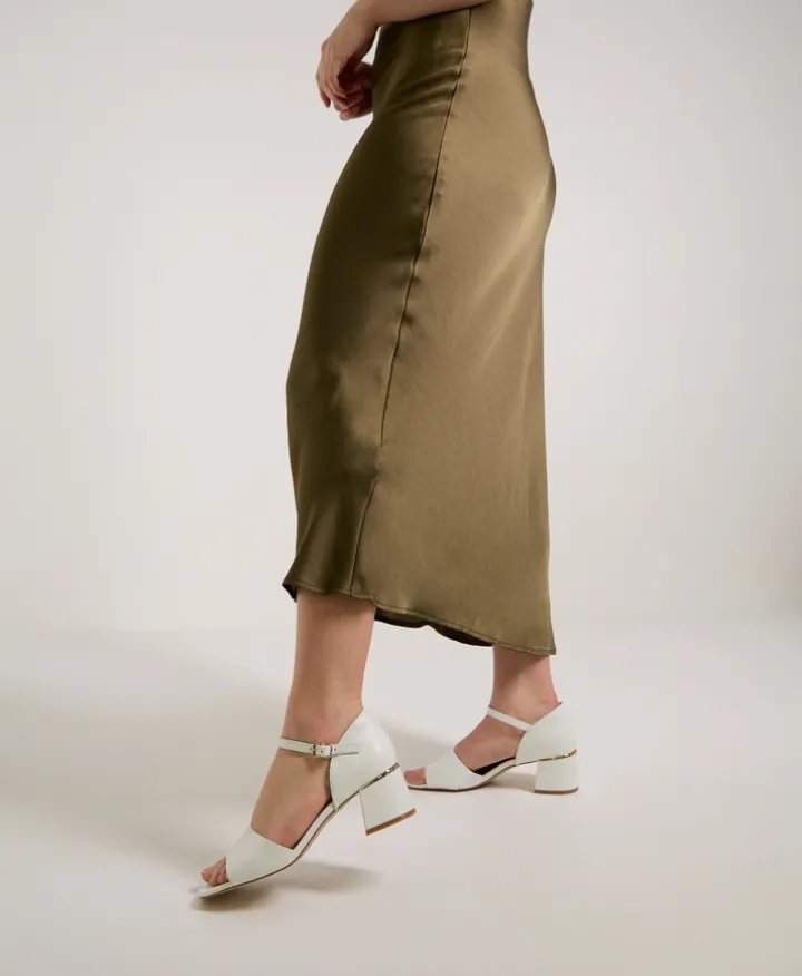 Donna Sandal