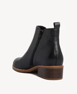Elroy ankle boot