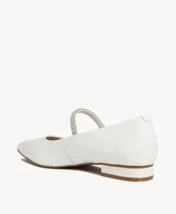Emmie Flat