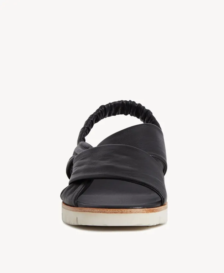 Eva Sandal