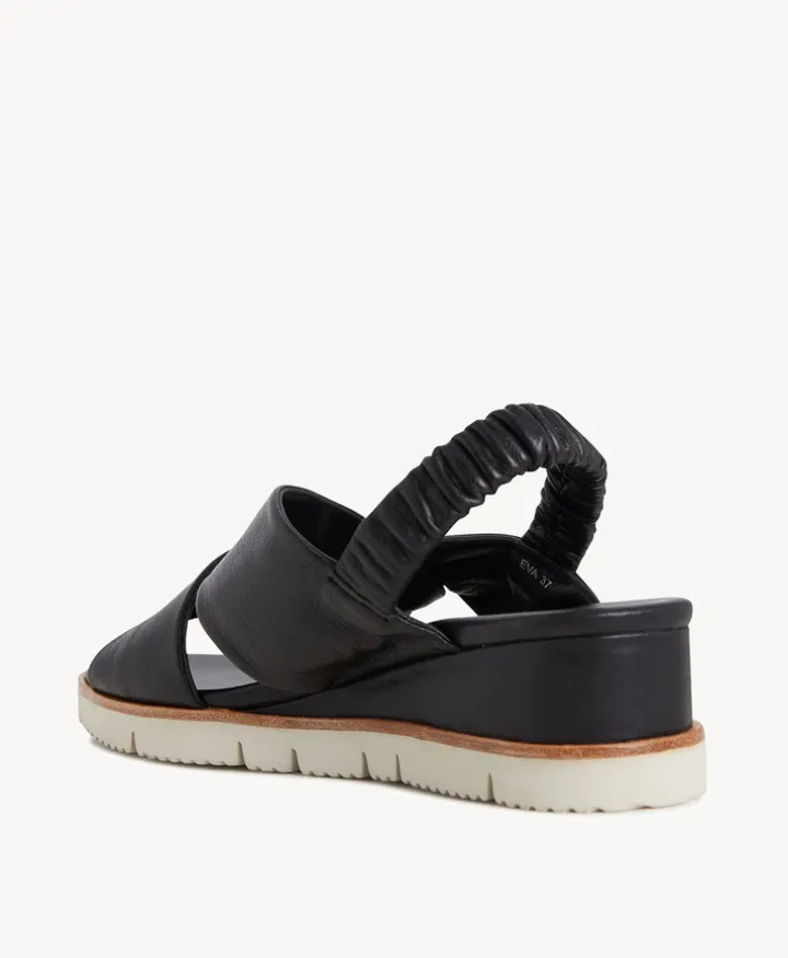 Eva Sandal
