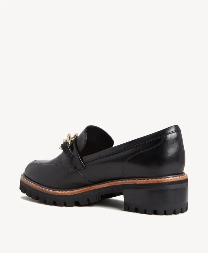 Evangeline Loafer
