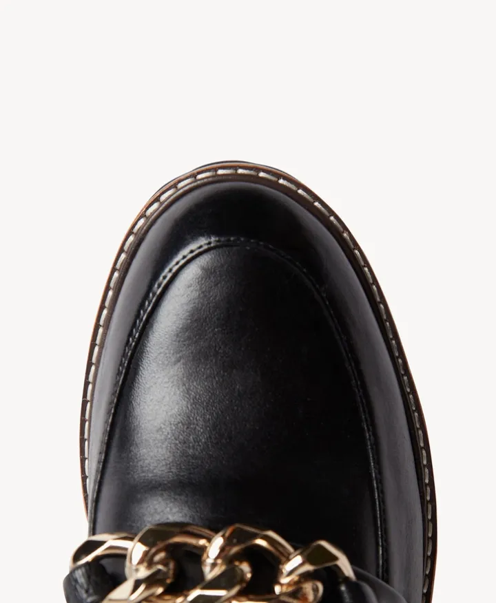 Evangeline Loafer