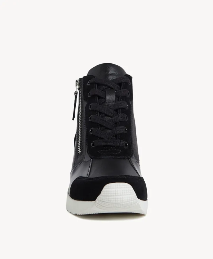 Henrietta Sneaker