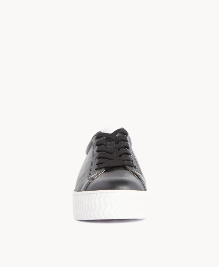 Kaden Sneaker