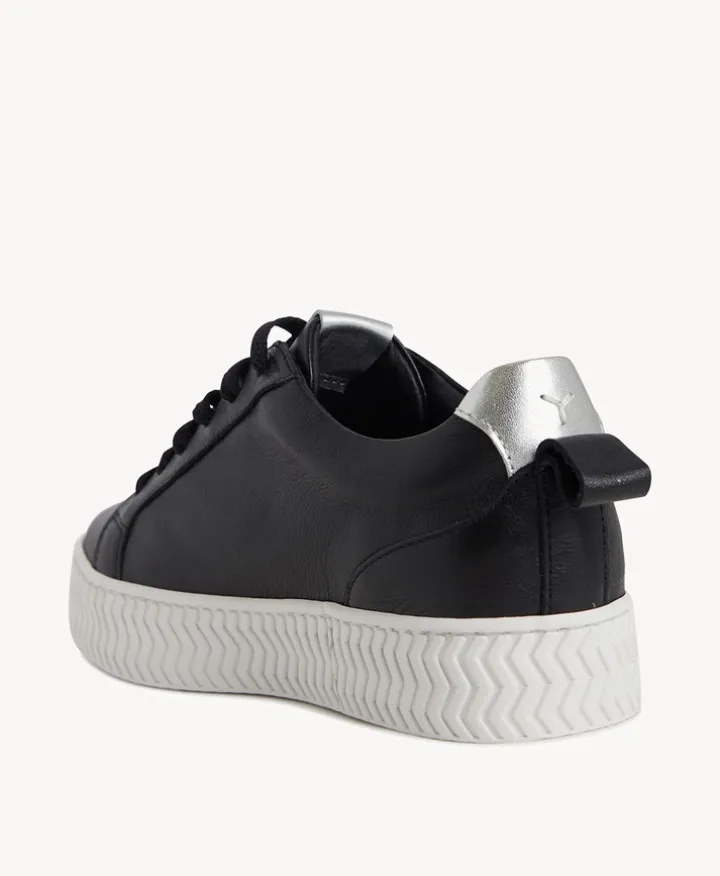 Kaia Sneaker