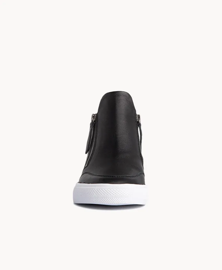 Kimberly Sneaker