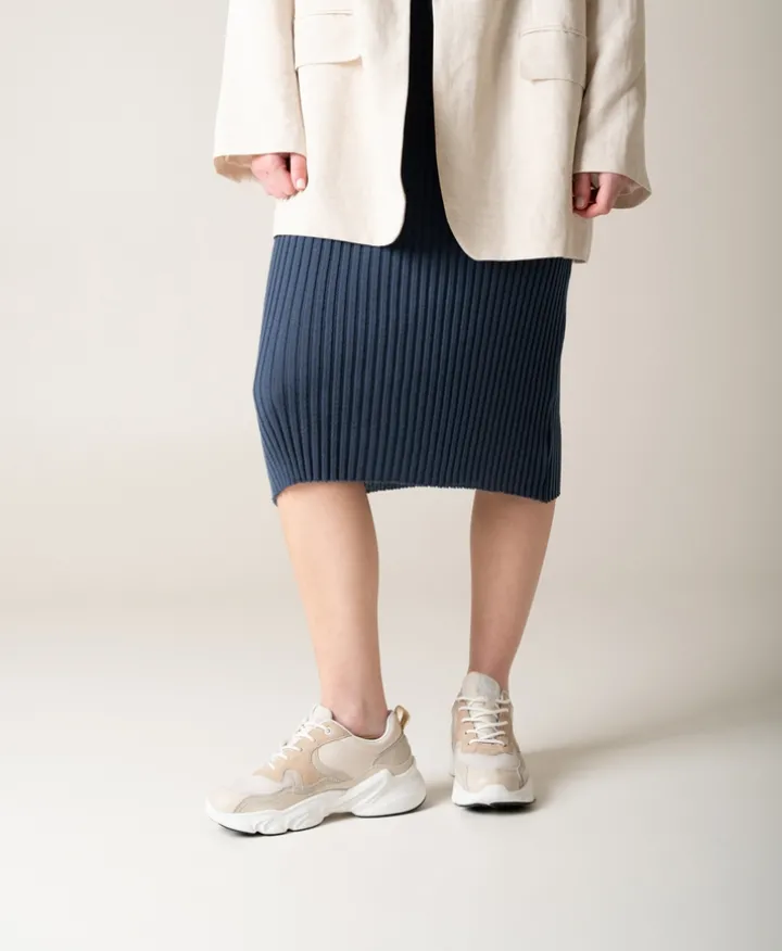 Lane Sneaker