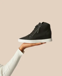 Layla Sneaker