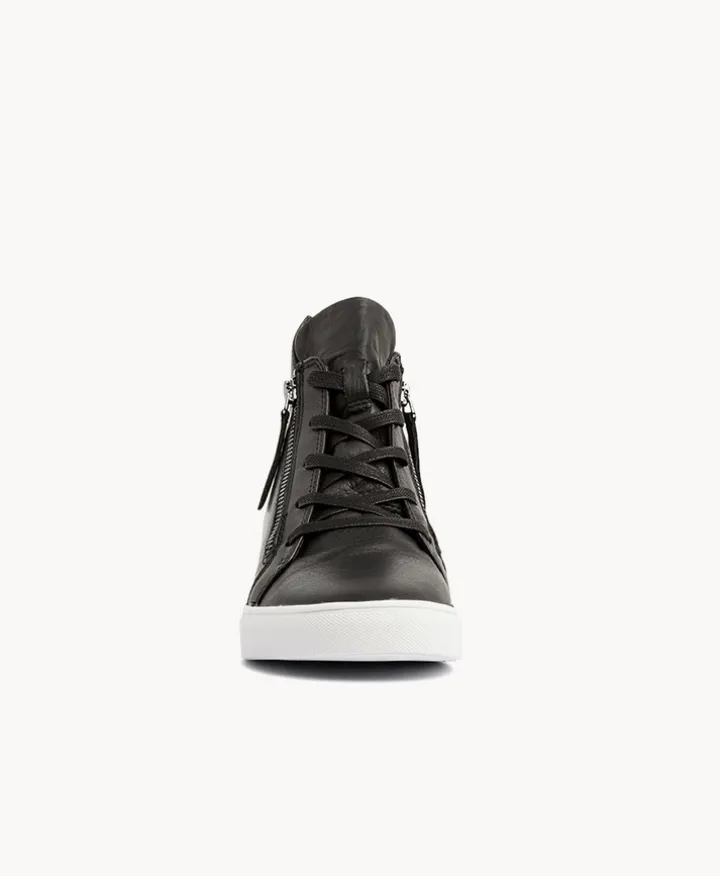 Layla Sneaker