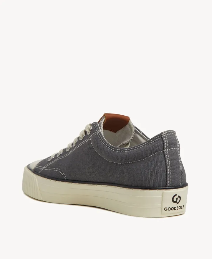 Low Sneaker