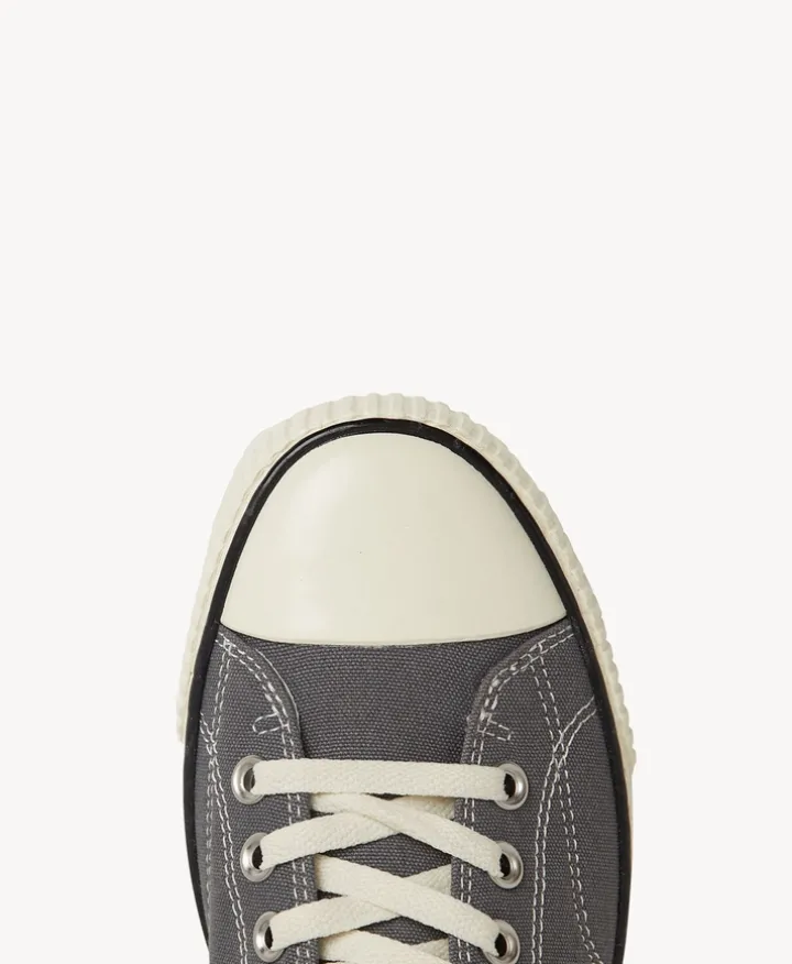 Low Sneaker