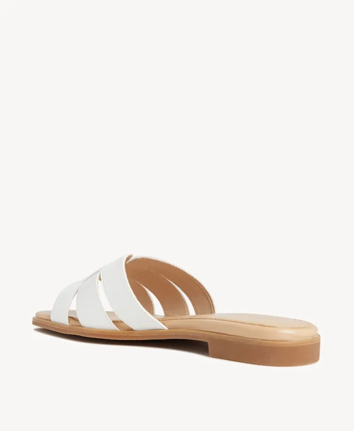 Melissa Sandal