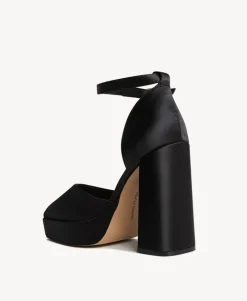 Monique Heel