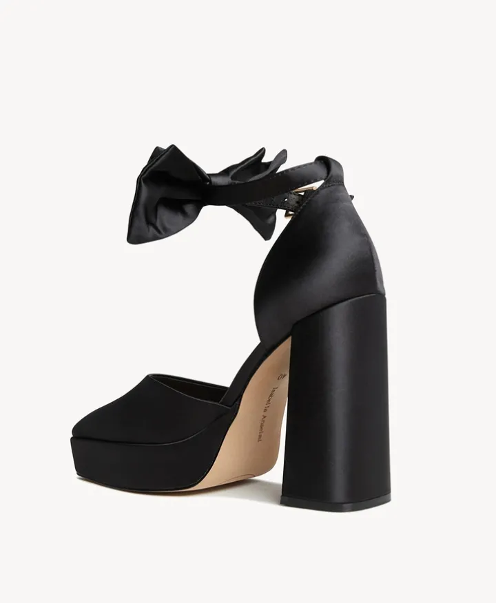 Monique Heel