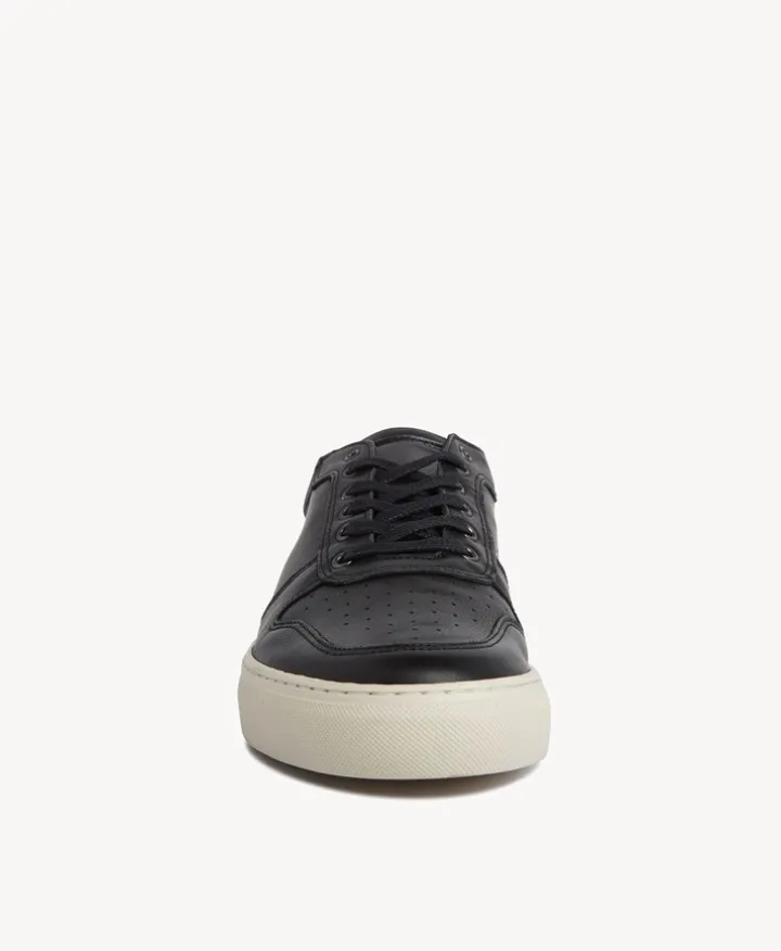 Nunez Sneaker