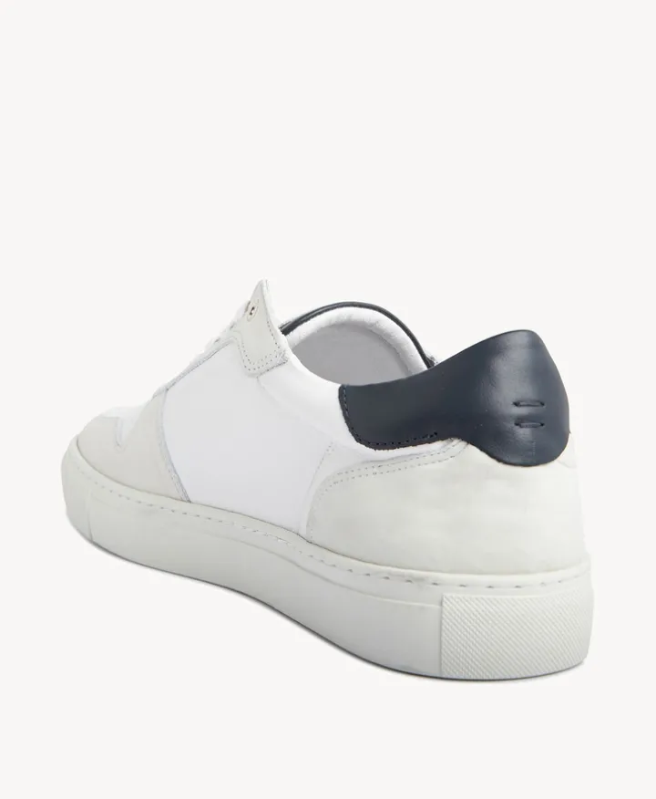 Nunez Sneaker