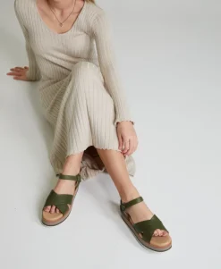 Perri Sandal
