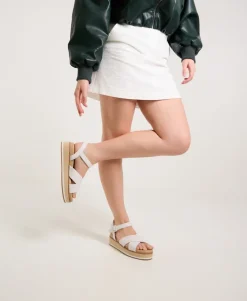 Perri Sandal