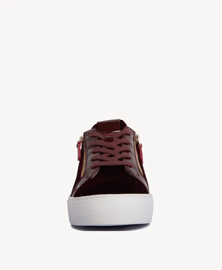 Pop Sneaker