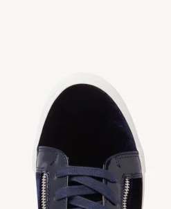 Pop Sneaker