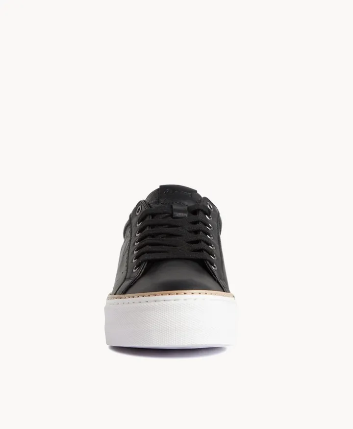 Pulse Sneaker