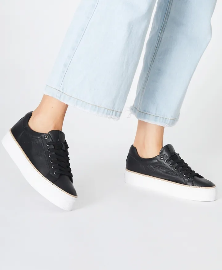 Pulse Sneaker