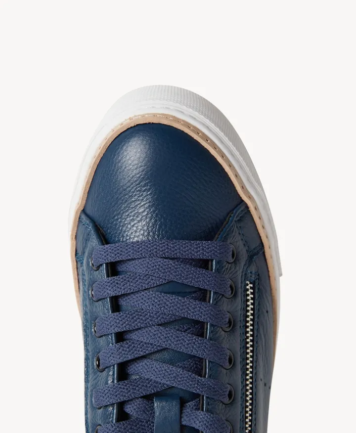 Pulse Zip Sneaker