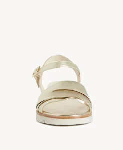 Stevie Sandal
