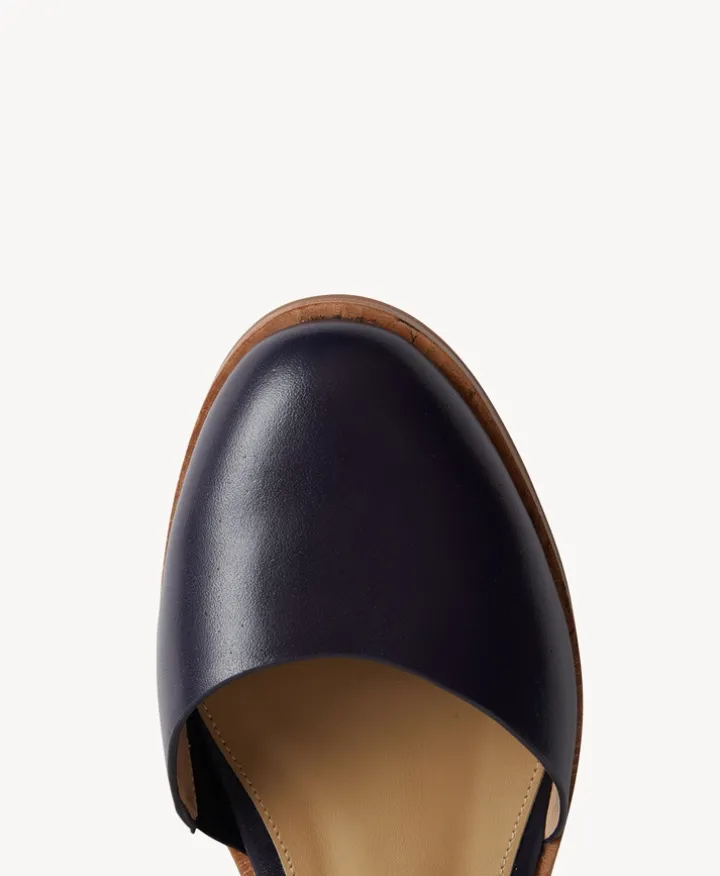 Tess Wide Flat