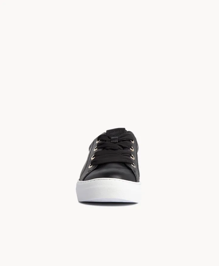 Vale Sneaker