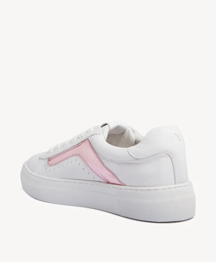 Voyage Sneaker