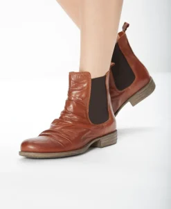 Willow 2 Chelsea Boot